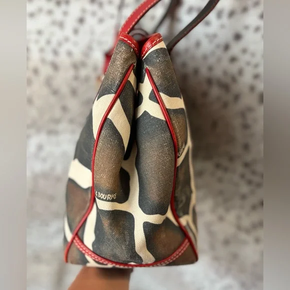 VNTG DOONEY & BUORKE GIRAFFE PRINT BAG WITH VACHETTA LEATHER KEY CASE & DUSTBAG